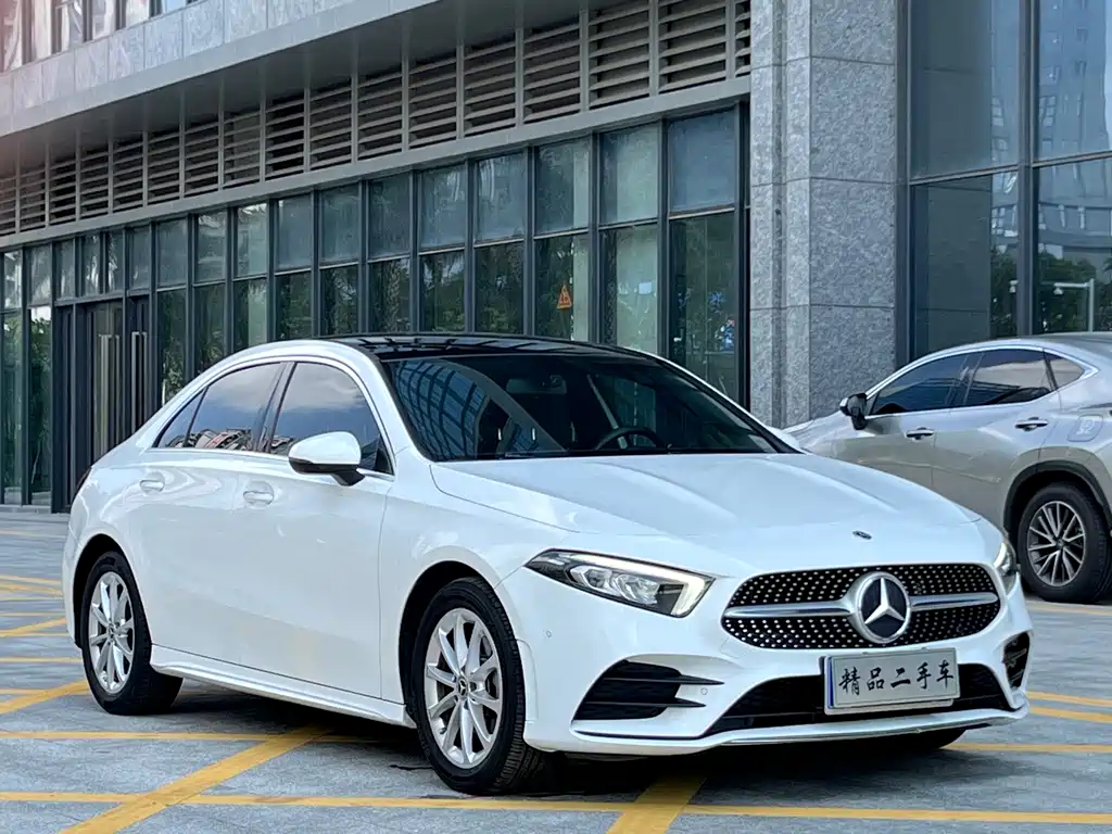 Mercedes-Benz A-Class 2022 — фото 3
