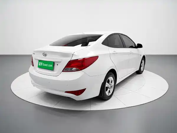 Hyundai Accent 2015