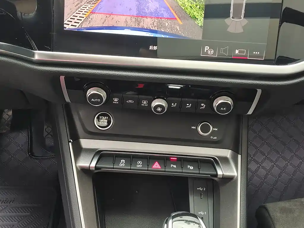 Audi Q3 2022 — фото 11