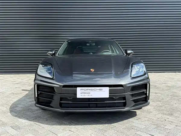 Porsche Panamera 2025
