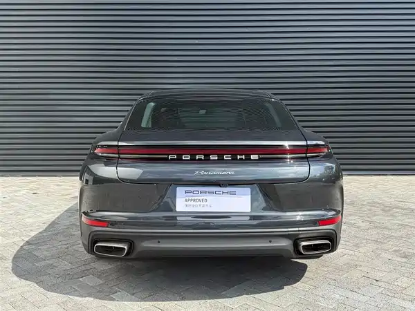 Porsche Panamera 2025