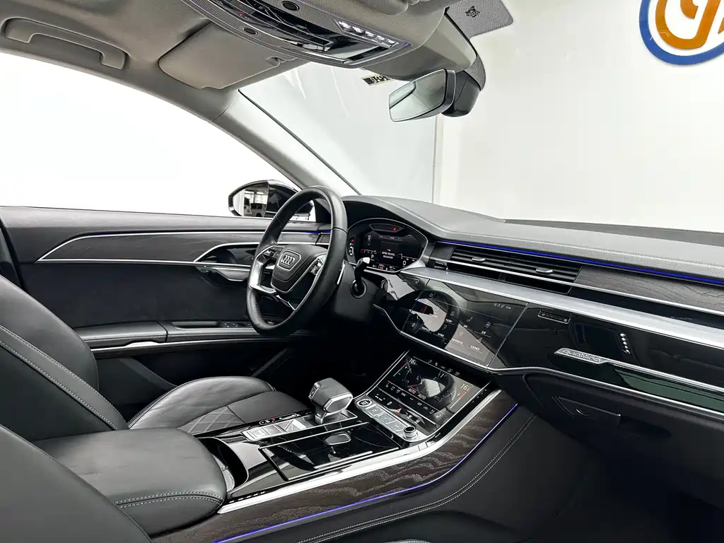Audi A8 2023 — фото 16