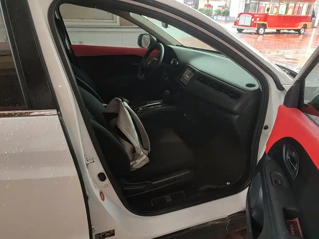 Honda Vezel 2015 — фото 25