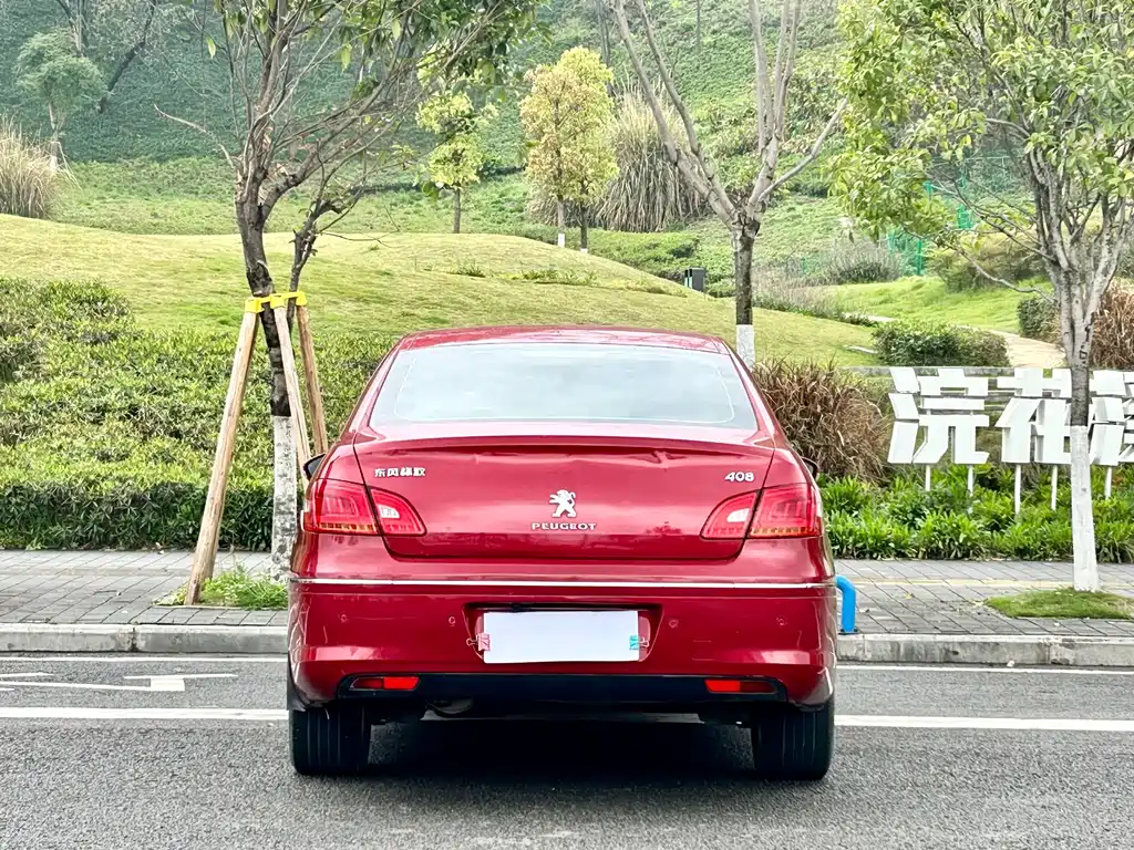 Peugeot 408 2013 — фото 12