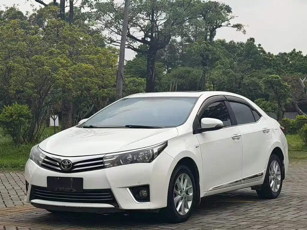 Toyota Corolla 2016 — фото 1
