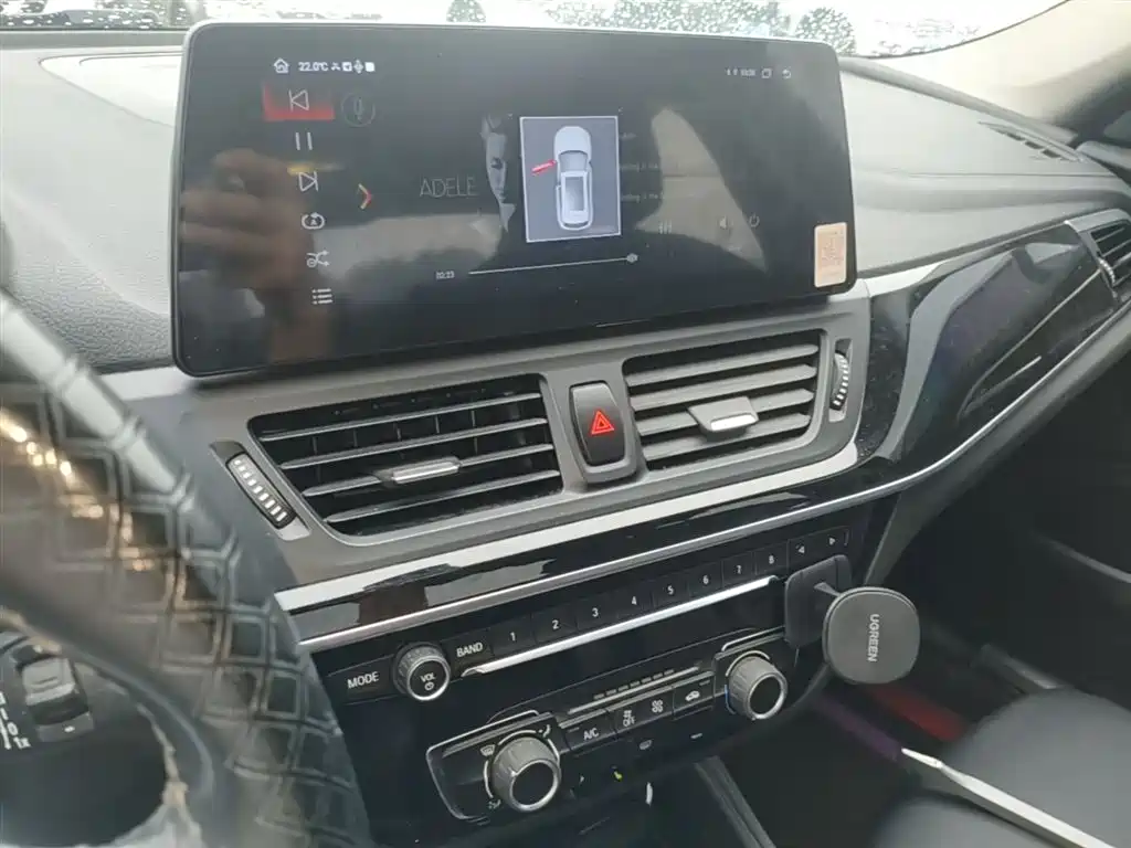 BMW 1 Series 2018 — фото 13
