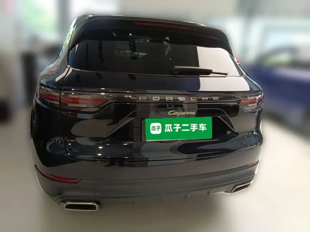 Porsche Cayenne Hybrid 2021 — фото 10