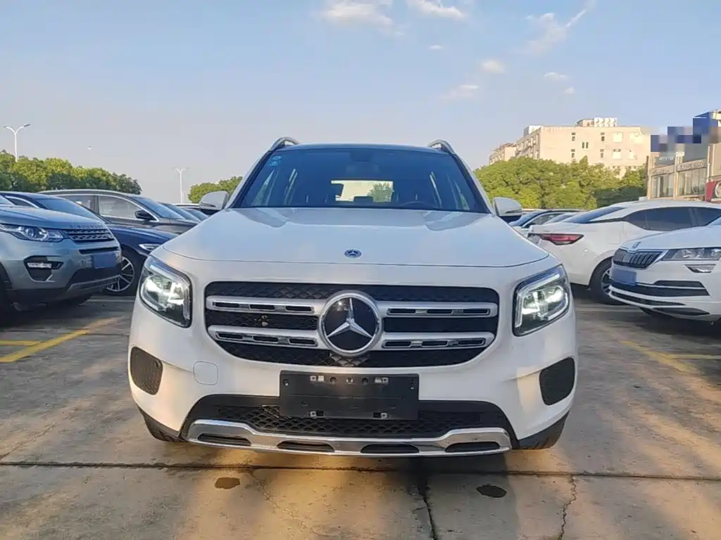 Mercedes-Benz GLB 2023