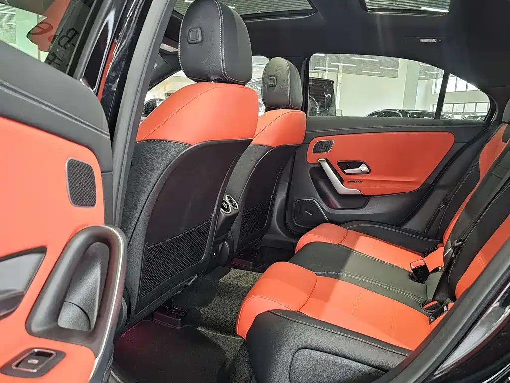 Mercedes-Benz A-Class AMG 2025 — фото 13