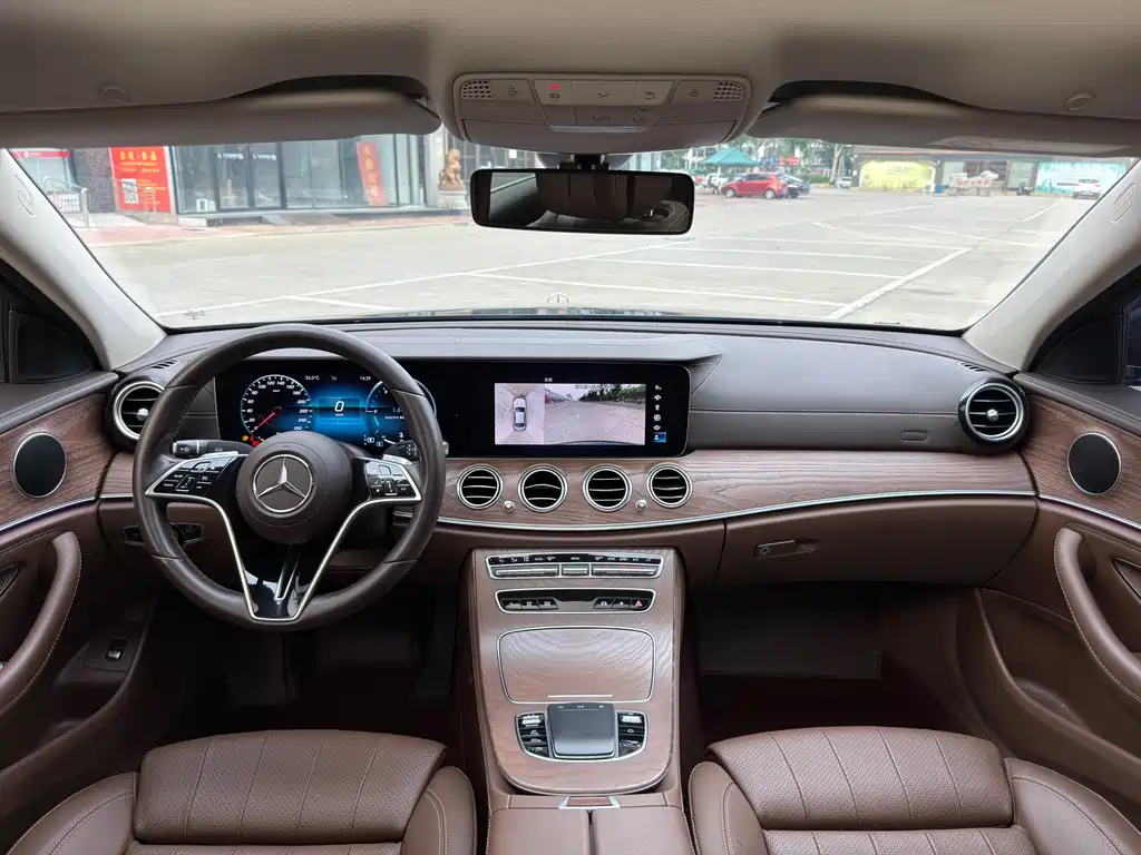 Mercedes-Benz E-Class 2022 — фото 10