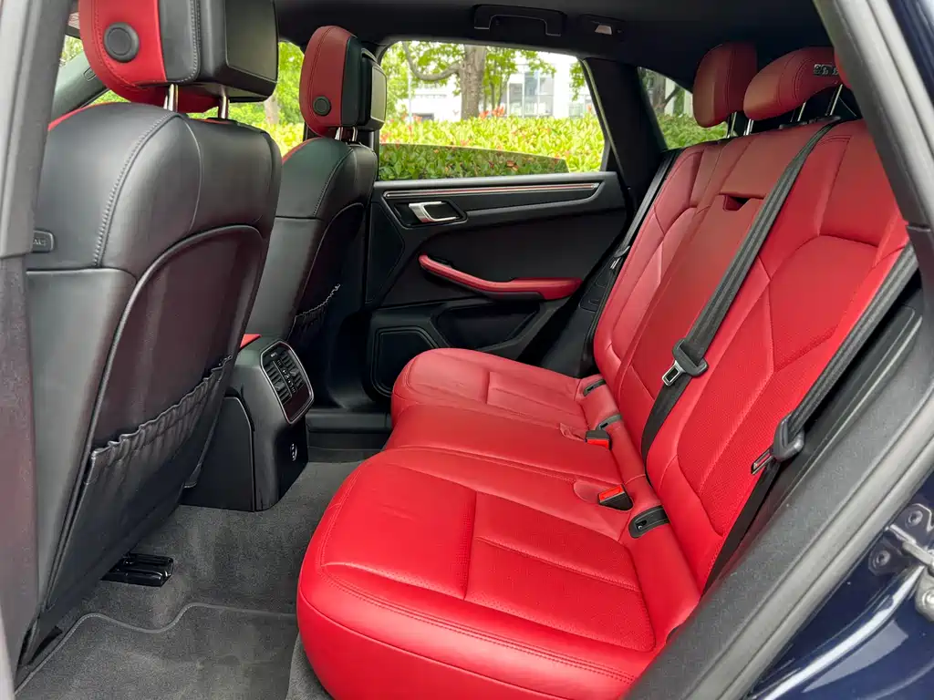 Porsche Macan 2020 — фото 14