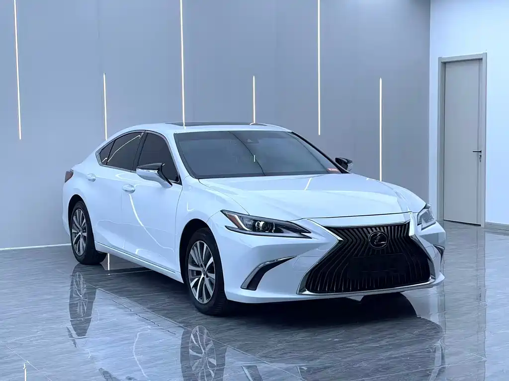 Lexus ES 2021 — фото 3