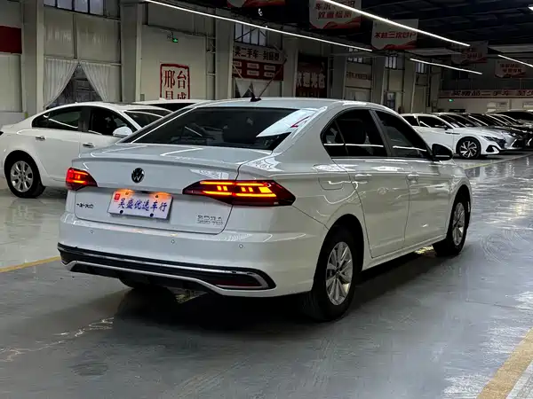 Volkswagen Bora 2024