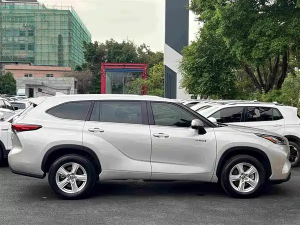 Toyota Highlander 2023