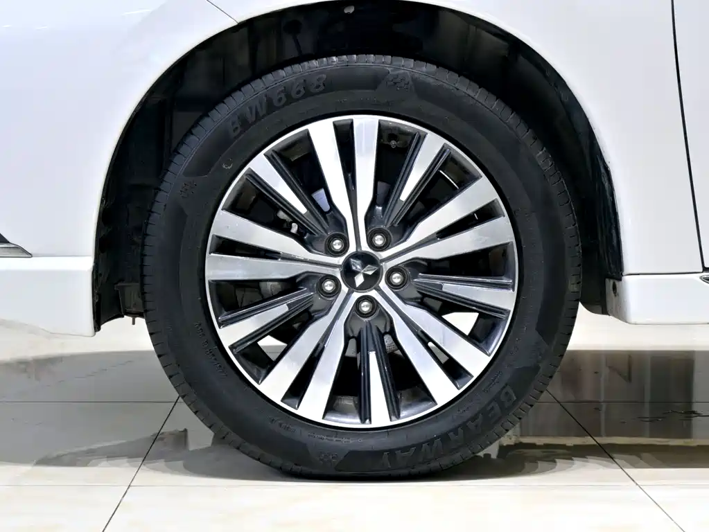 Mitsubishi Outlander 2021 — фото 27