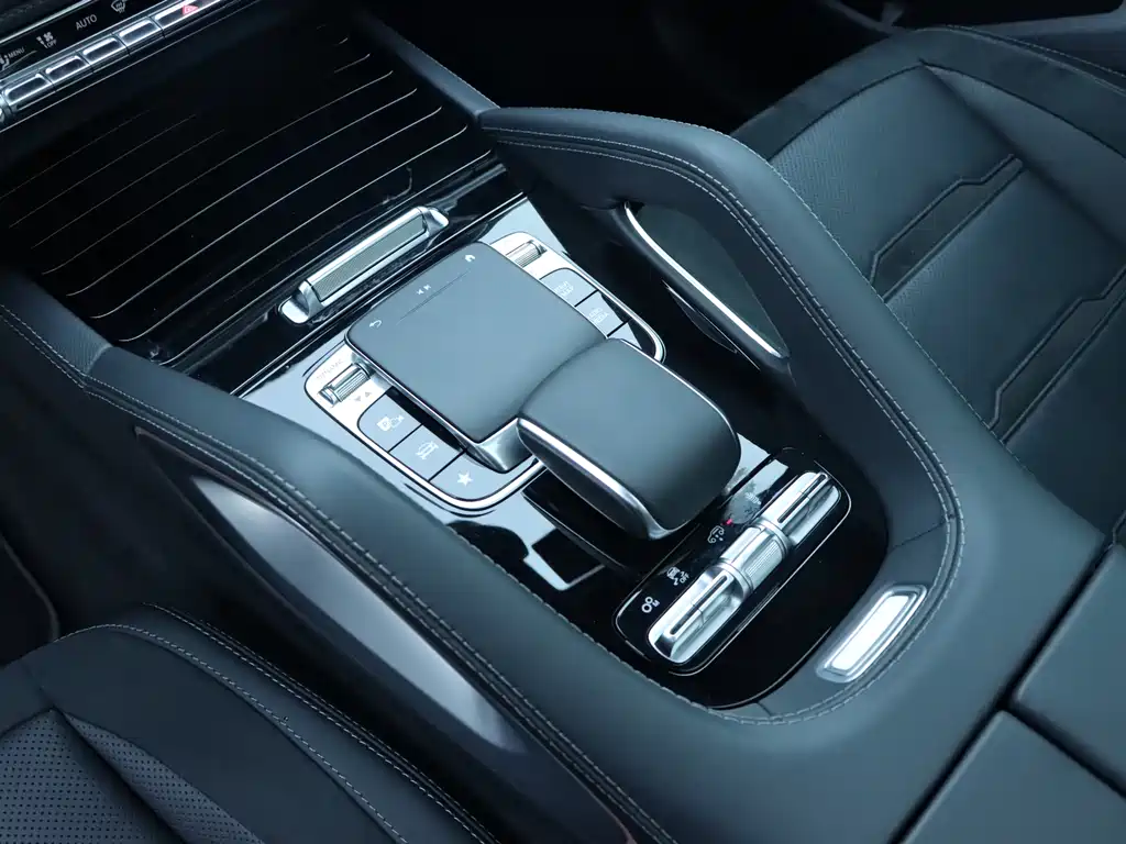 Mercedes-Benz GLE AMG 2020 — фото 12