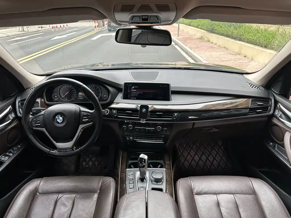 BMW X5 2017 — фото 11