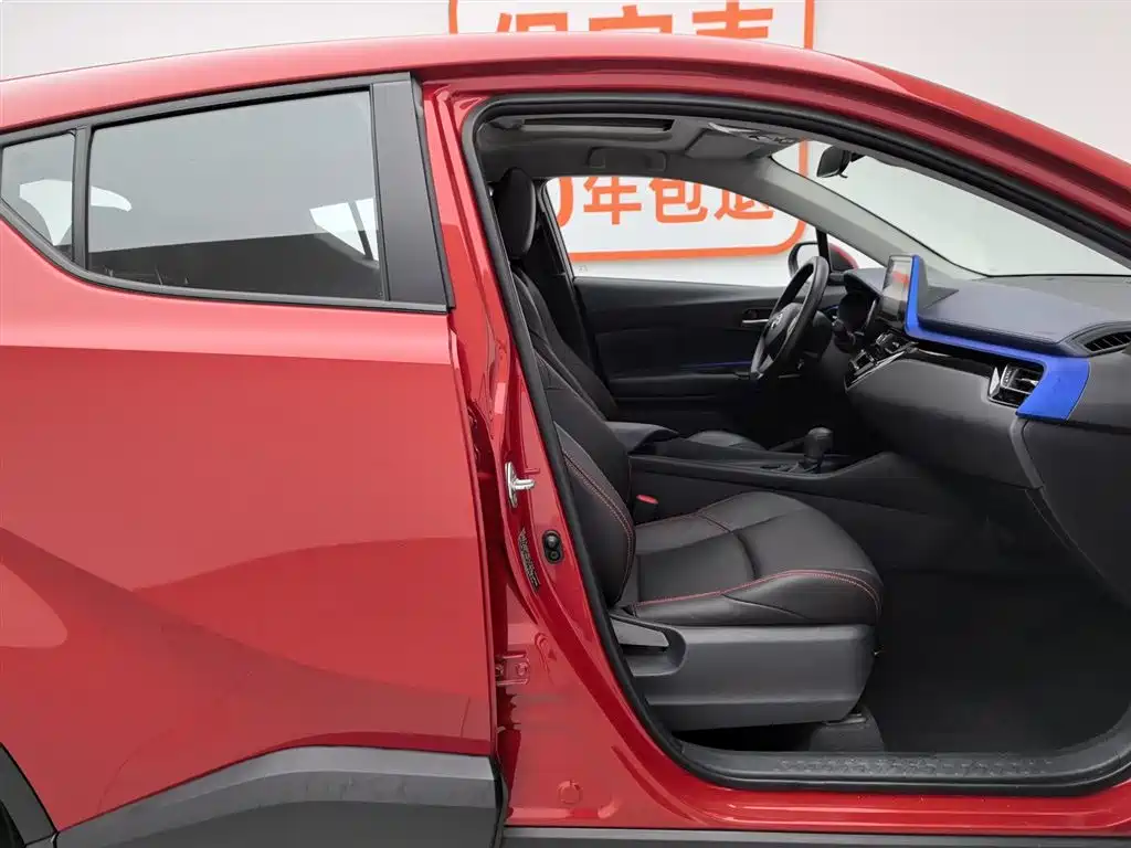 Toyota C-HR 2022 — фото 23