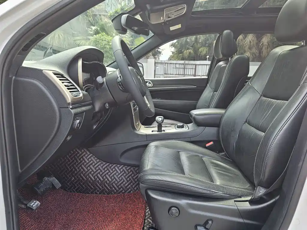 Jeep Grand Cherokee 2015