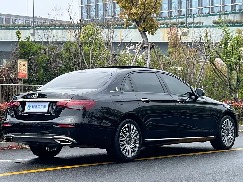 Mercedes-Benz E-Class 2023 — фото 6