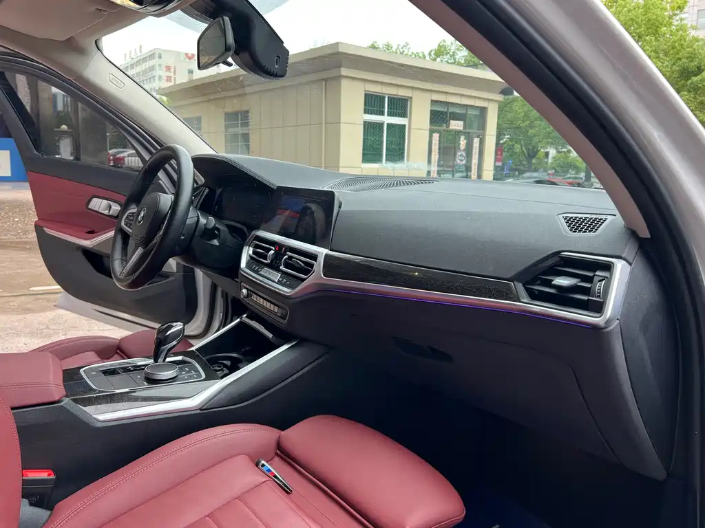 BMW 3 Series 2021