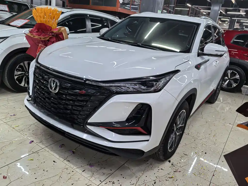 Changan CS75 PLUS 2023 — фото 1