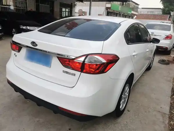 Kia K3 2016