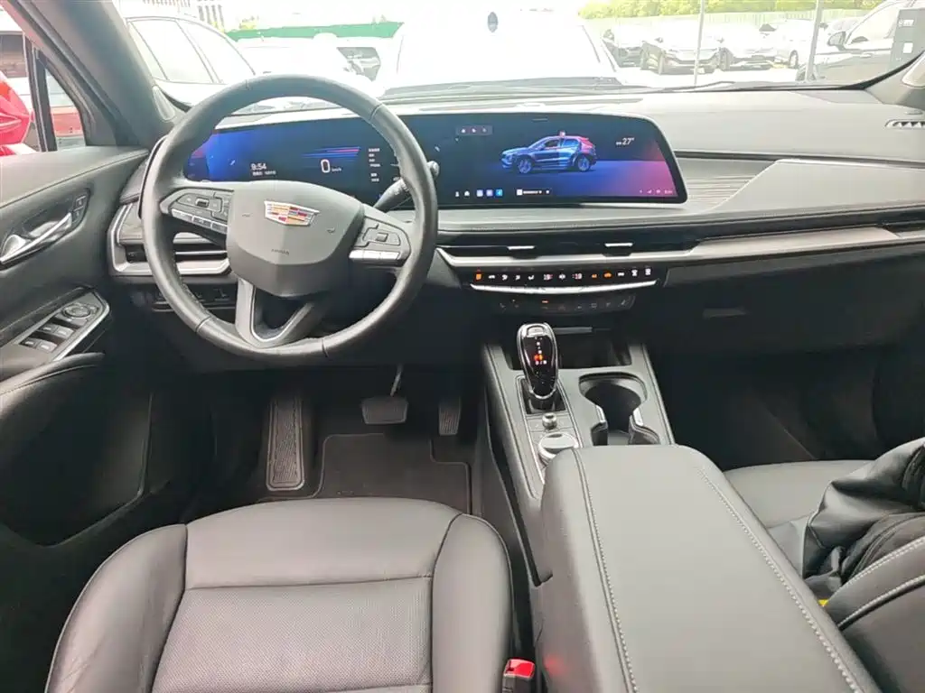 Cadillac XT4 2024 — фото 16
