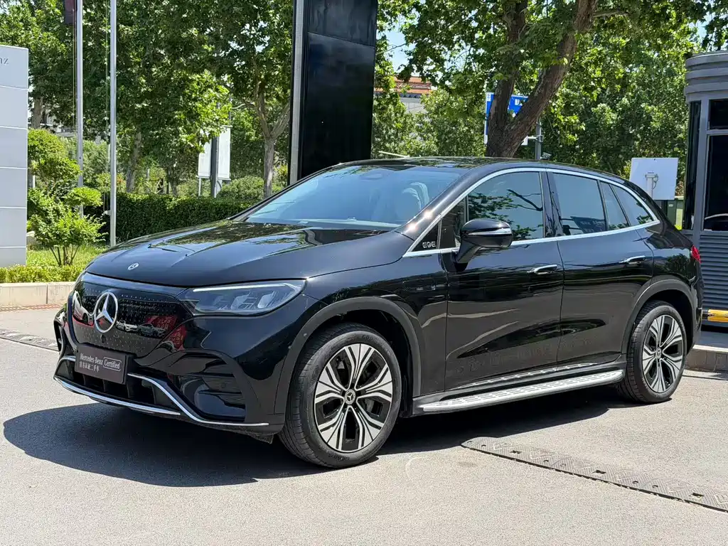 Mercedes-Benz EQE SUV 2026