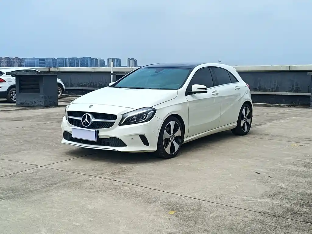 Mercedes-Benz A-Class 2018 — фото 1