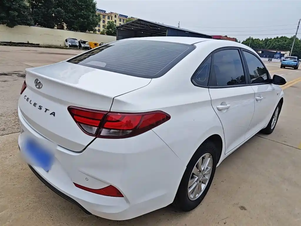 Hyundai Elantra 2020 — фото 7