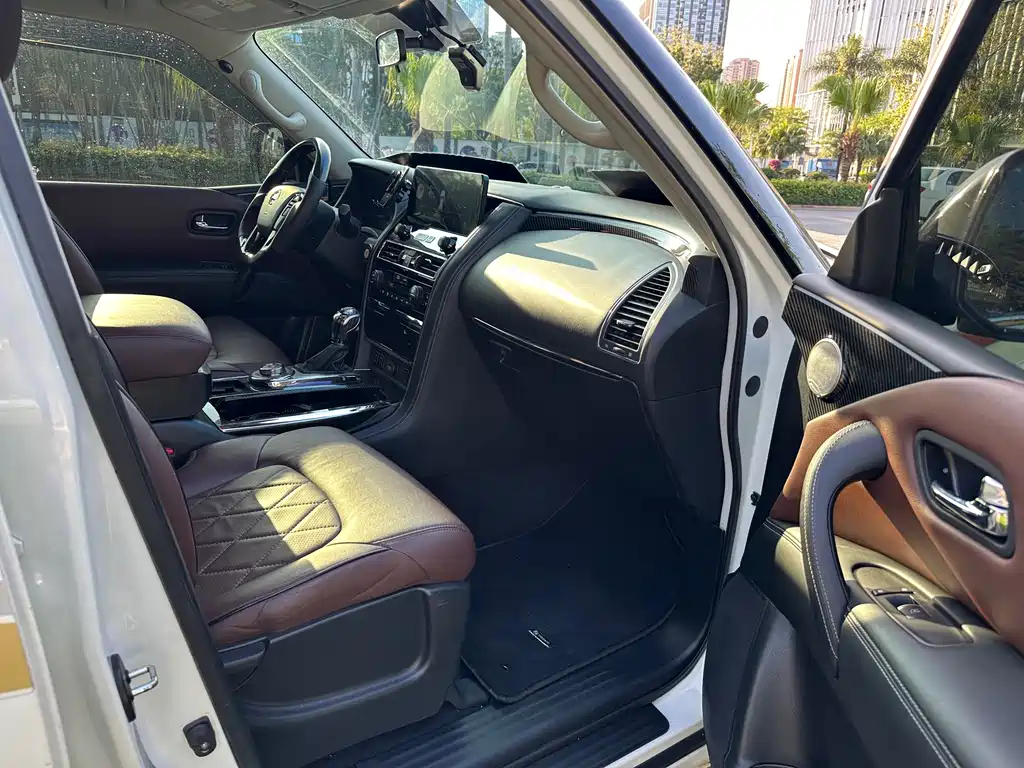 Nissan Patrol 2019 — фото 10