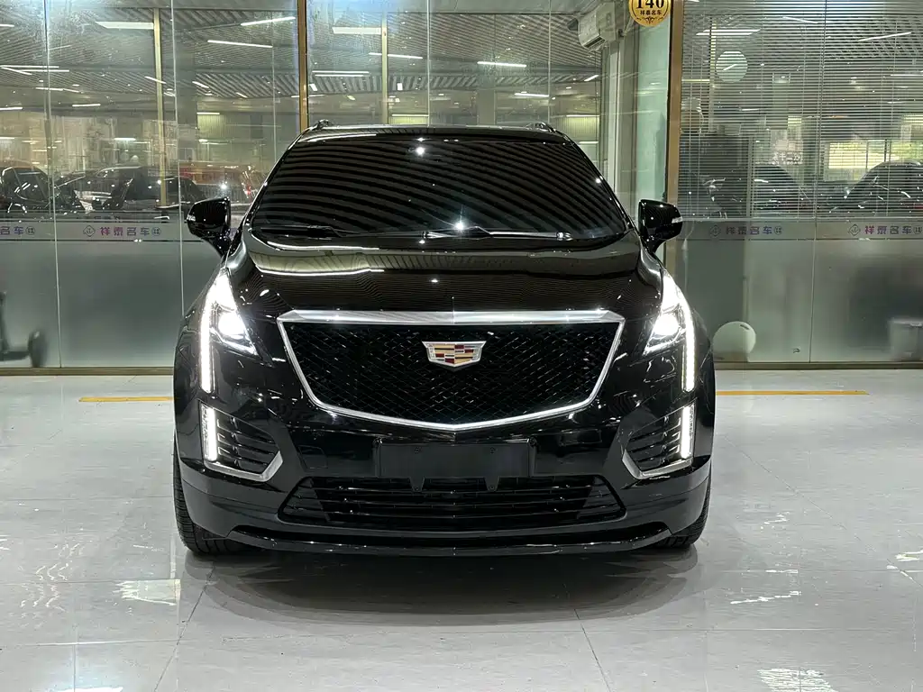 Cadillac XT5 2021 — фото 2