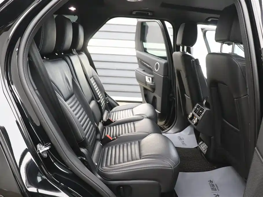 Land Rover Discovery 2025 — фото 23