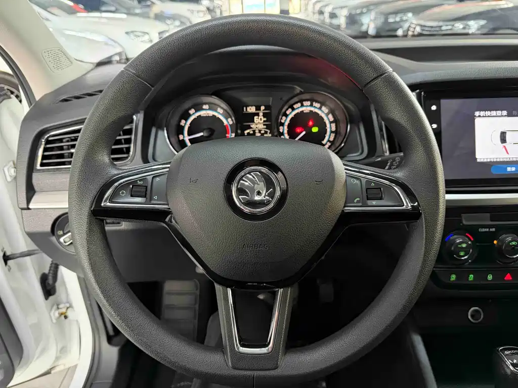 Skoda Kamiq 2023 — фото 11