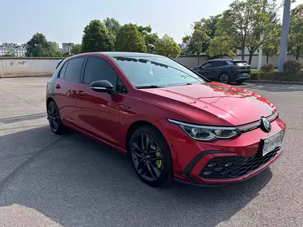 Volkswagen Golf 2021