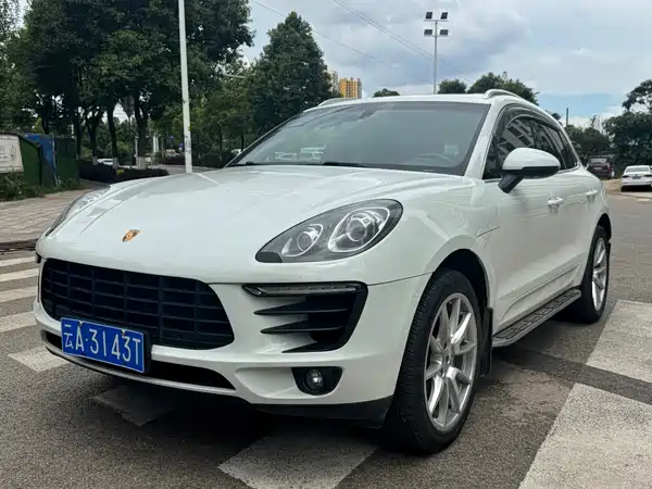 Porsche Macan 2015