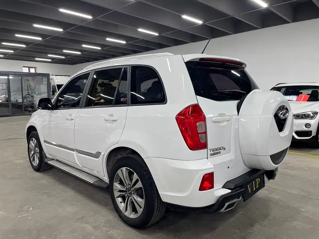 Chery Tiggo 3 2015 — фото 7