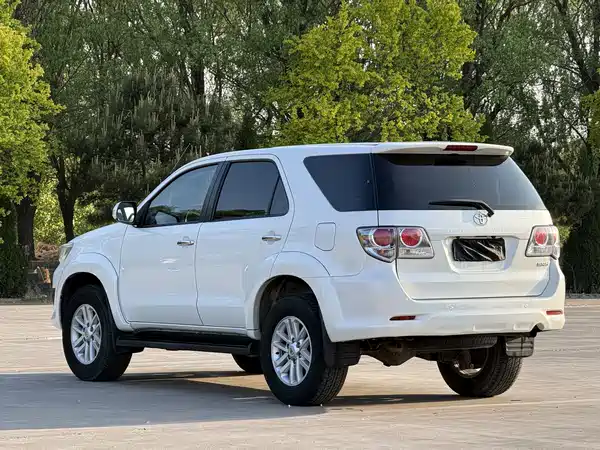 Toyota Fortuner 2016