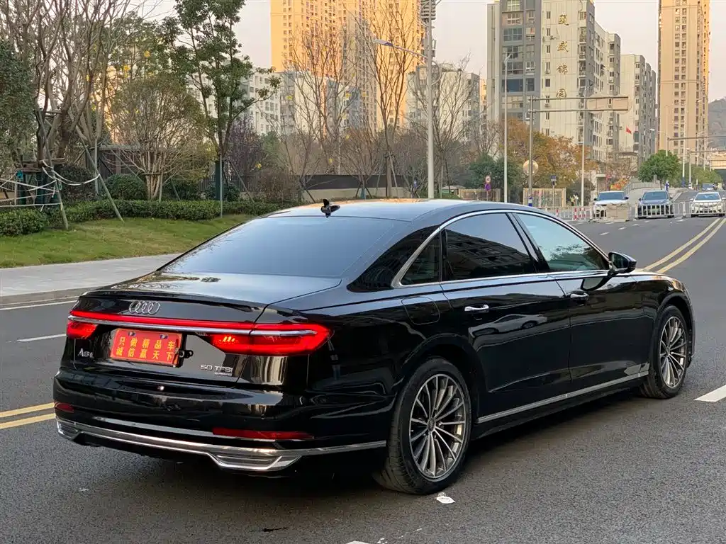 Audi A8 2020 — фото 4