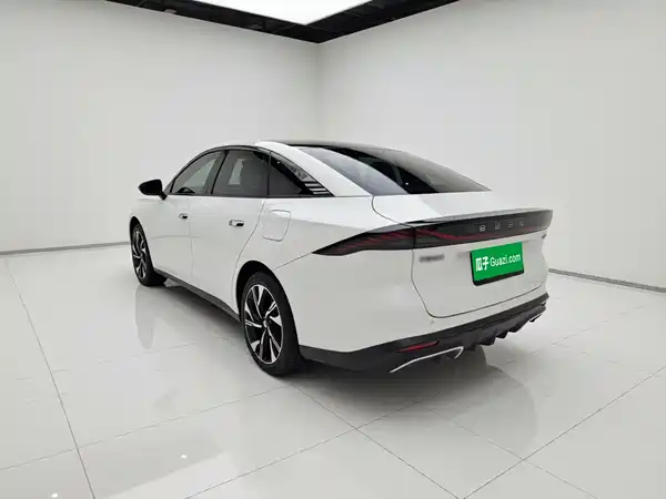 Geely Galaxy L6 2023