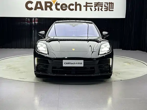 Porsche Panamera 2024