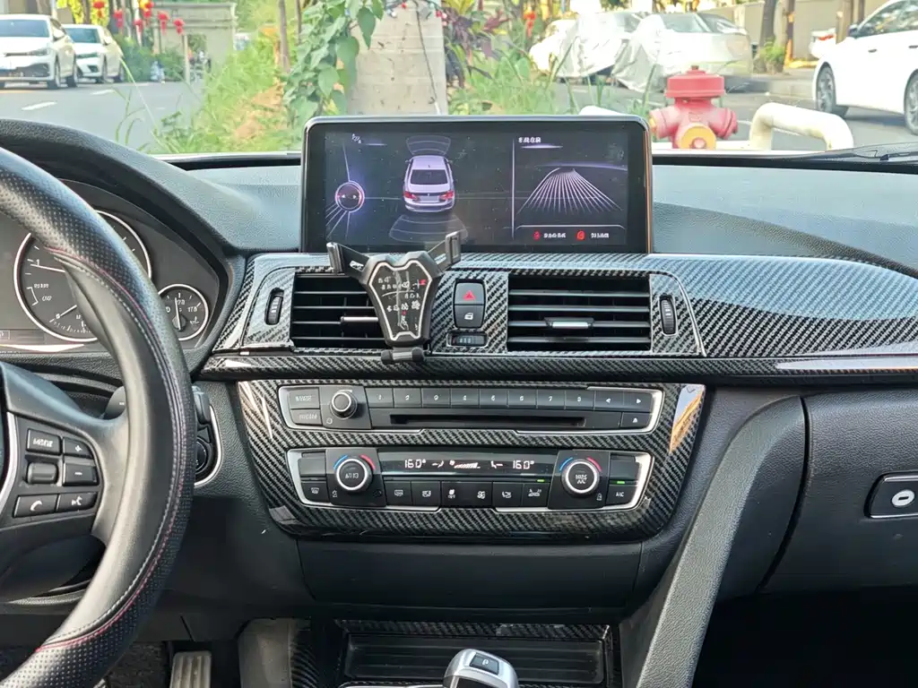 BMW 3 Series 2017 — фото 10