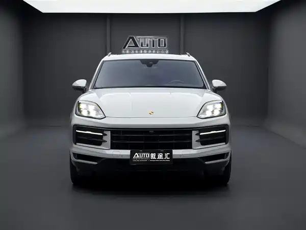 Porsche Cayenne 2025