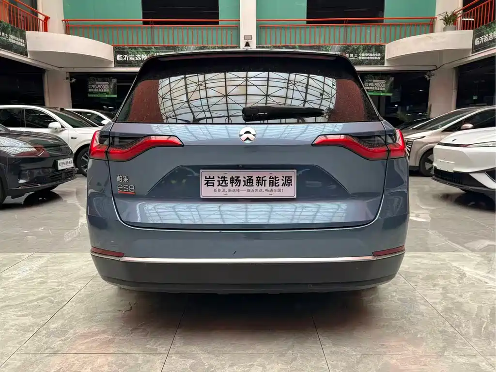 NIO ES8 2020