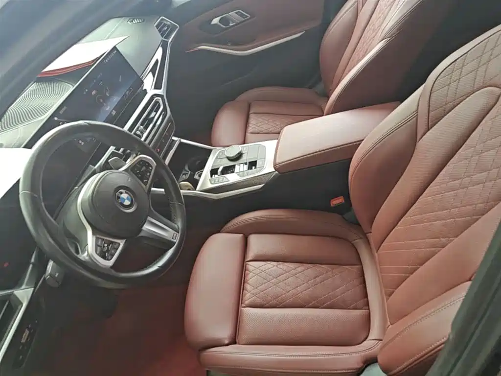 BMW 3 Series 2023 — фото 15