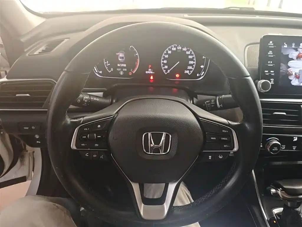 Honda Inspire 2021 — фото 11