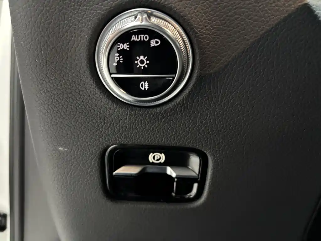 Mercedes-Benz GLC 2023 — фото 15