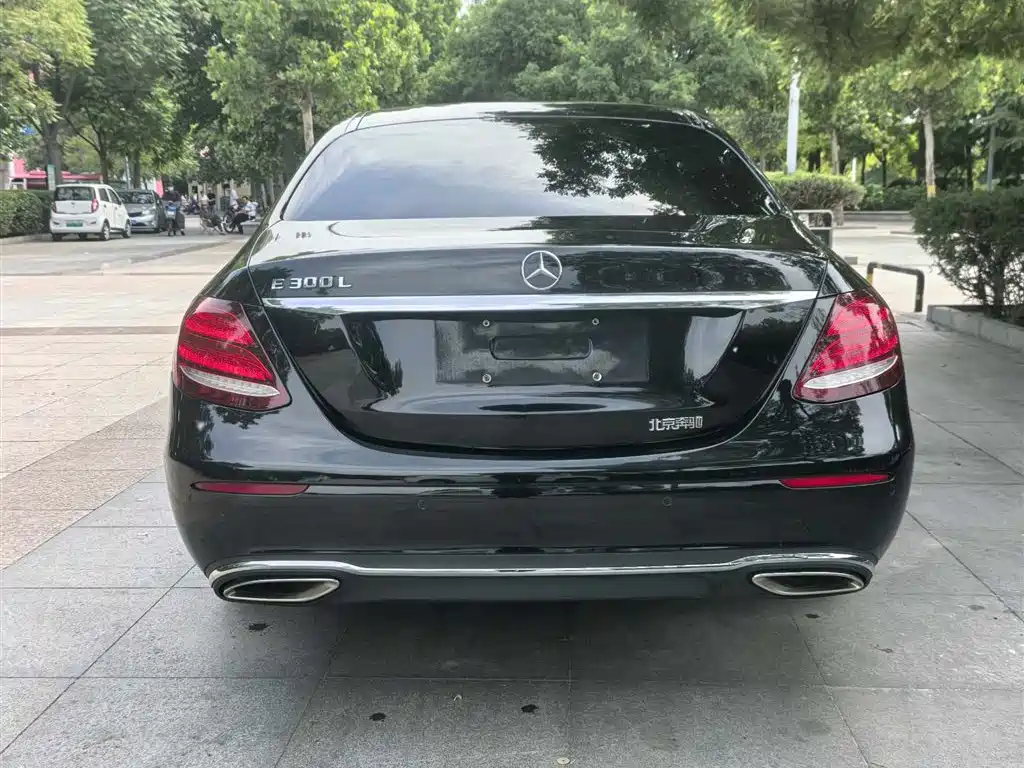 Mercedes-Benz E-Class 2016