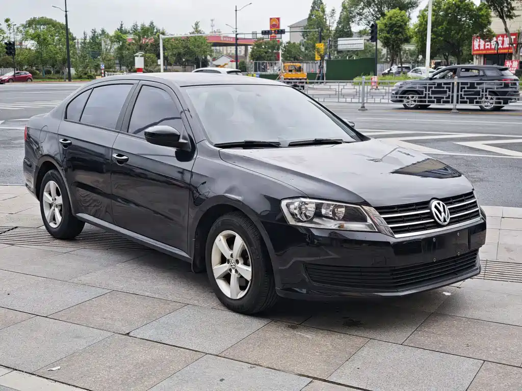 Volkswagen Lavida 2013